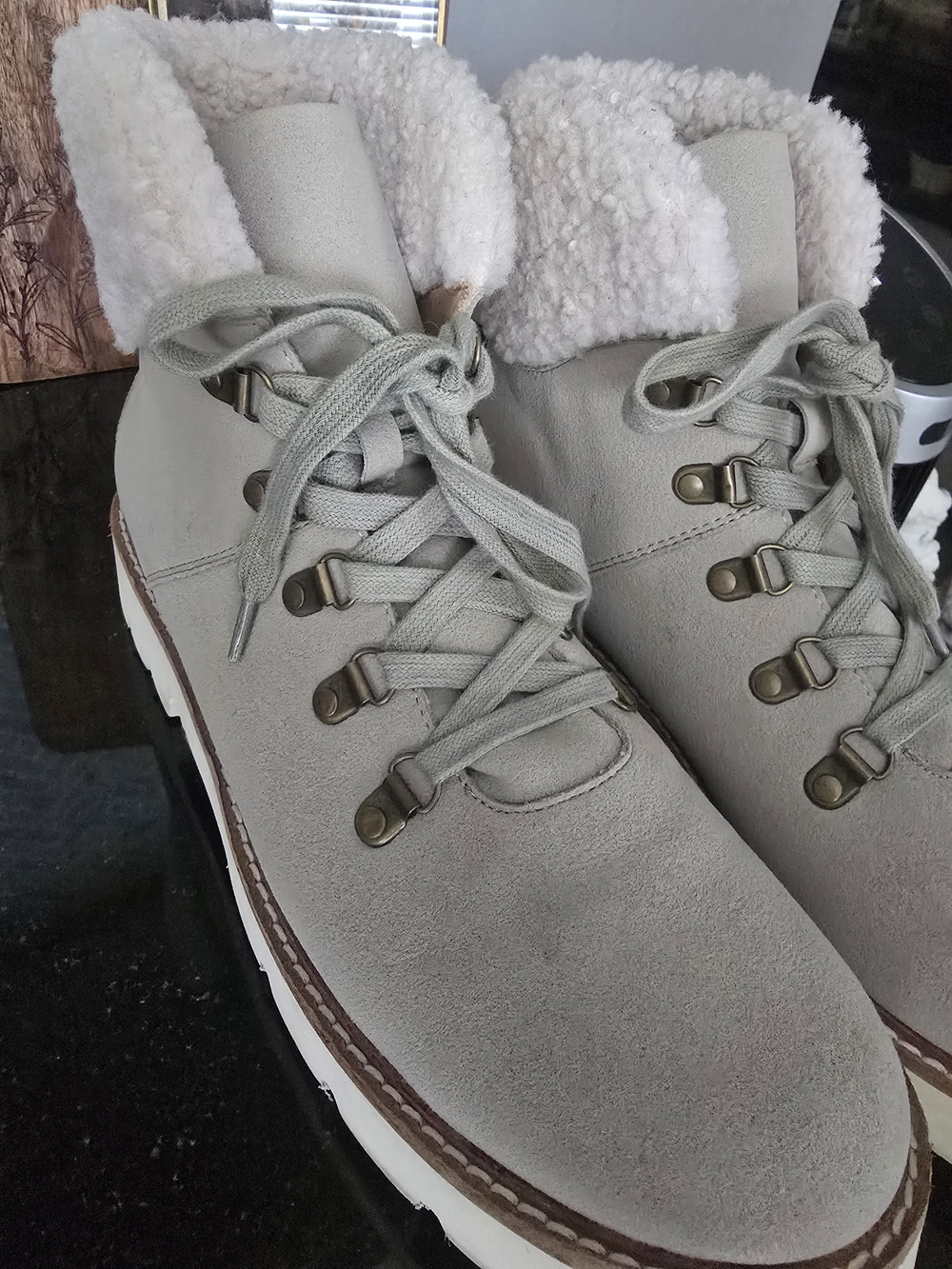 Oasis Society, Cozy Lace-Up Faux-Shearling Ankle Boots in Light Gray, 9